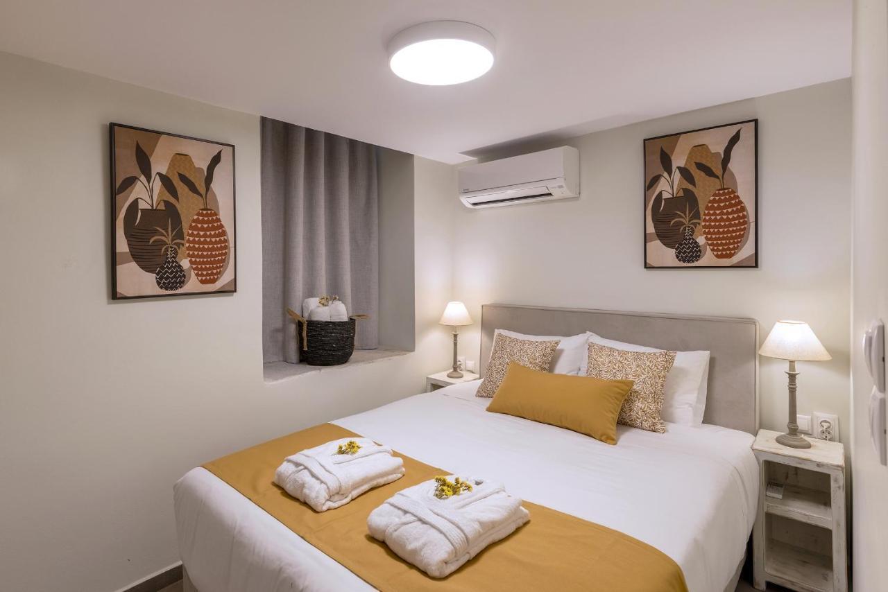 Grammata Suites Ermoupoli Exteriör bild